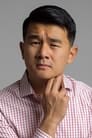 Ronny Chieng isFish (voice)